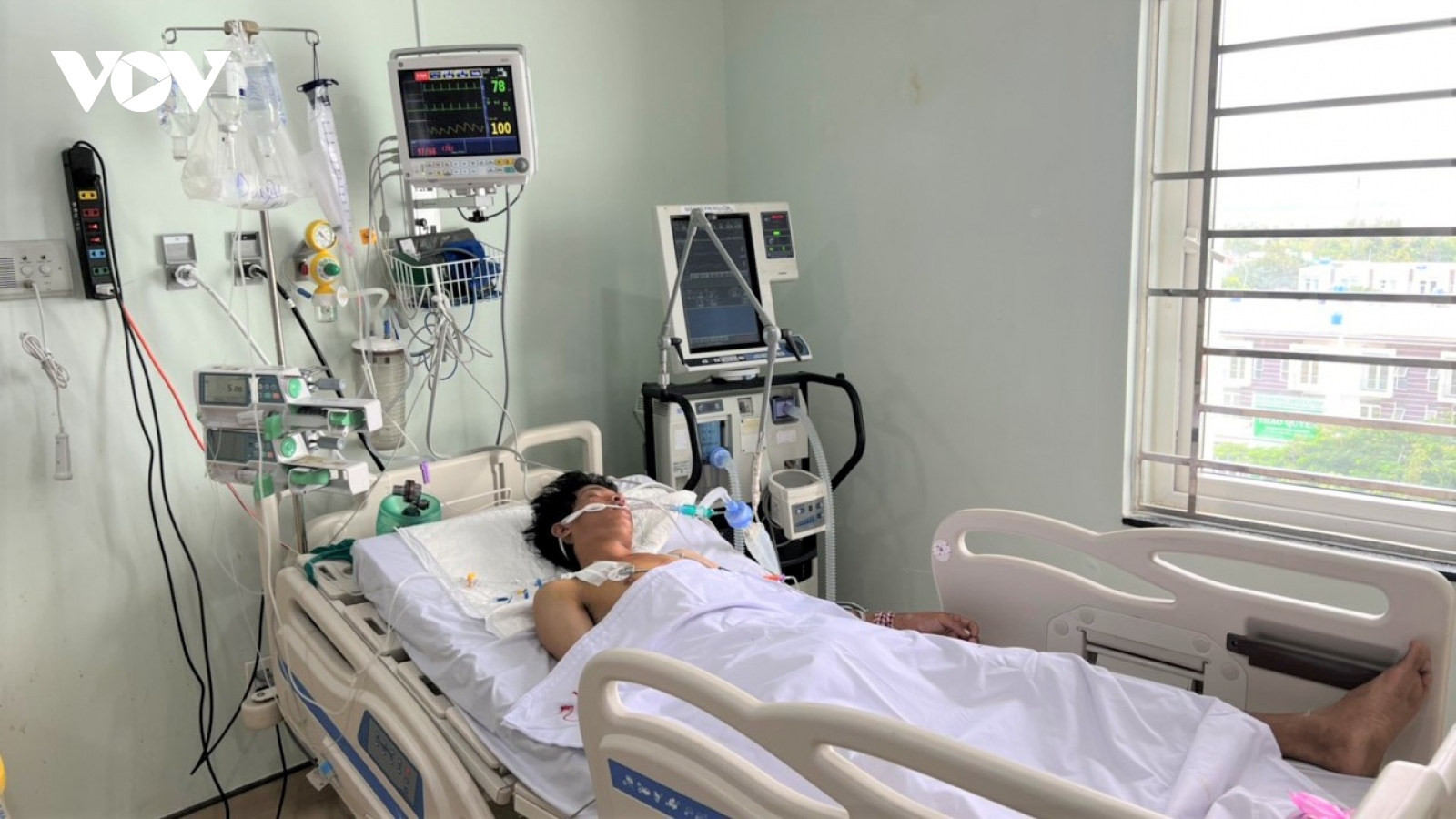 2 trong số 5 bệnh nhân bị ngộ độc rượu tại Kiên Giang đã tử vong